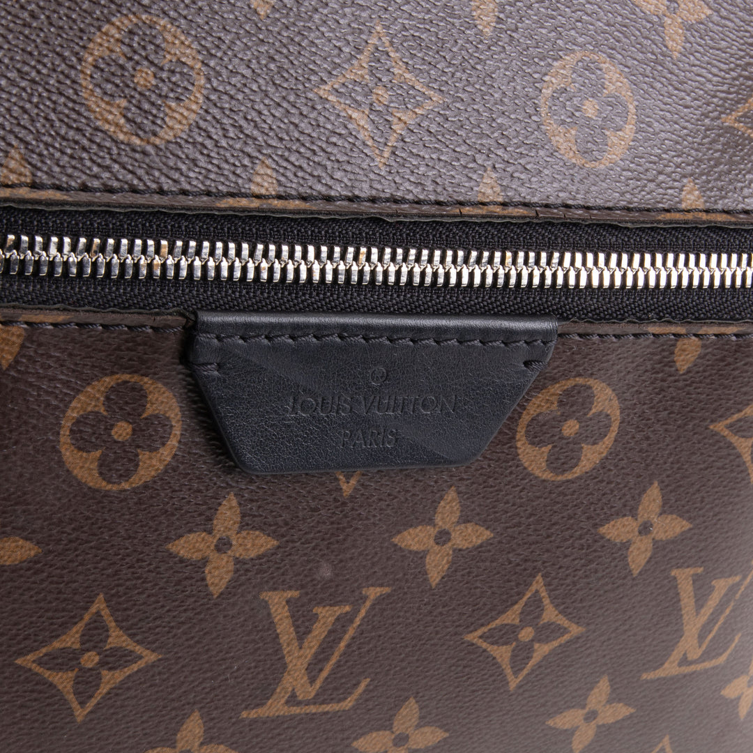 LOUIS VUITTON Discovery Backpack - Monogram