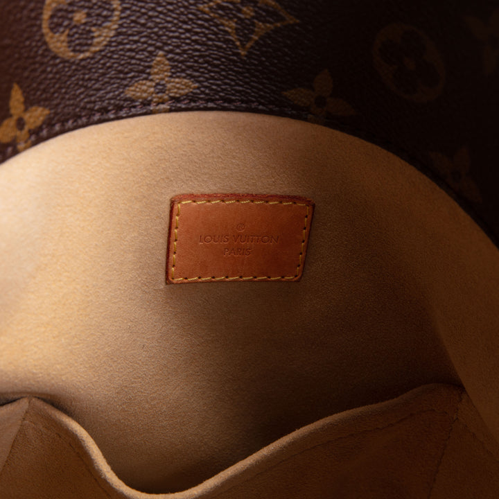 LOUIS VUITTON Artsy MM - Monogram