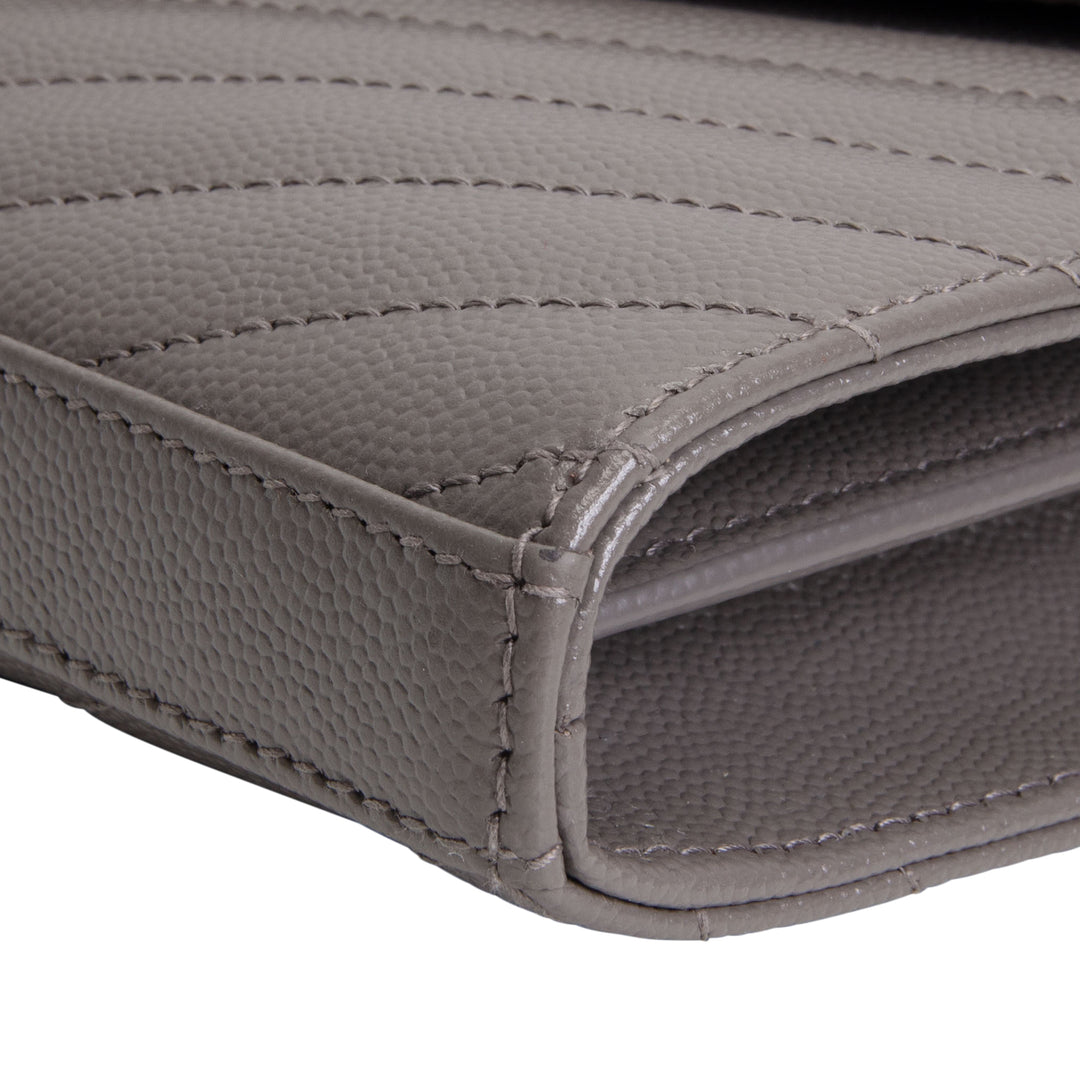 SAINT LAURENT Cassandre Envelope Wallet on Chain - Grey