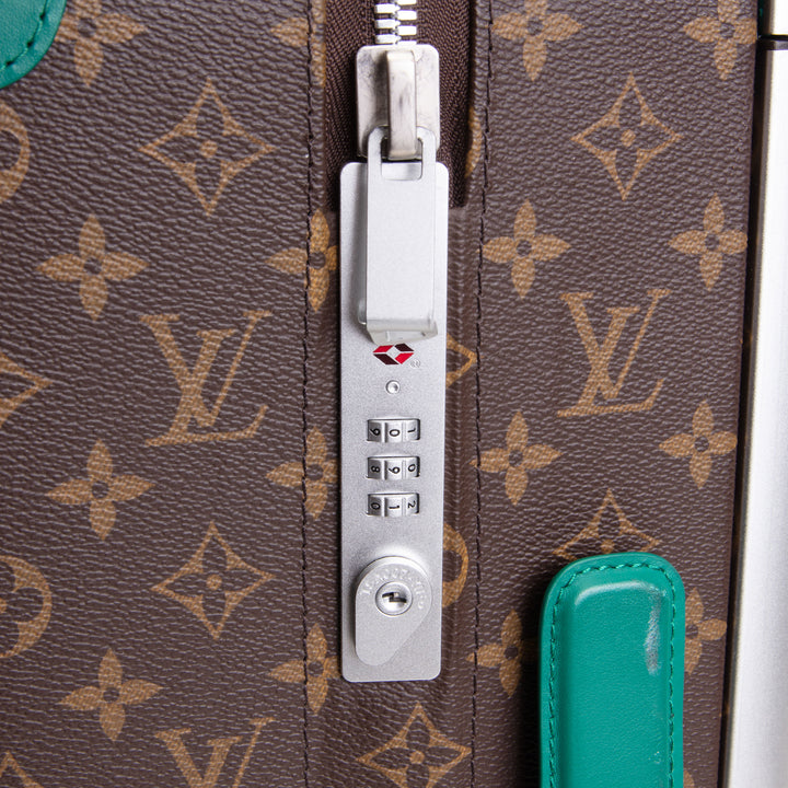 LOUIS VUITTON Monogram Horizon 55 Rolling Luggage