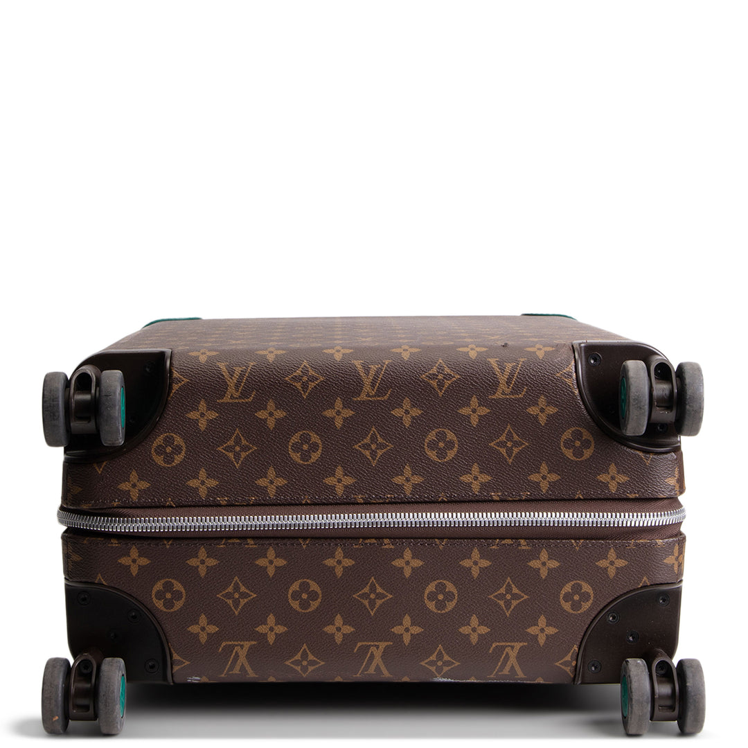 LOUIS VUITTON Monogram Horizon 55 Rolling Luggage