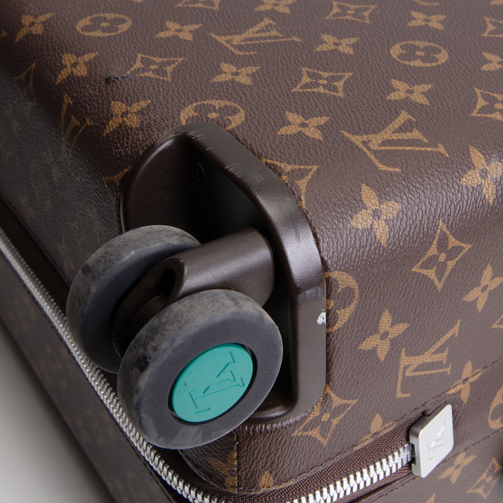 LOUIS VUITTON Monogram Horizon 55 Rolling Luggage