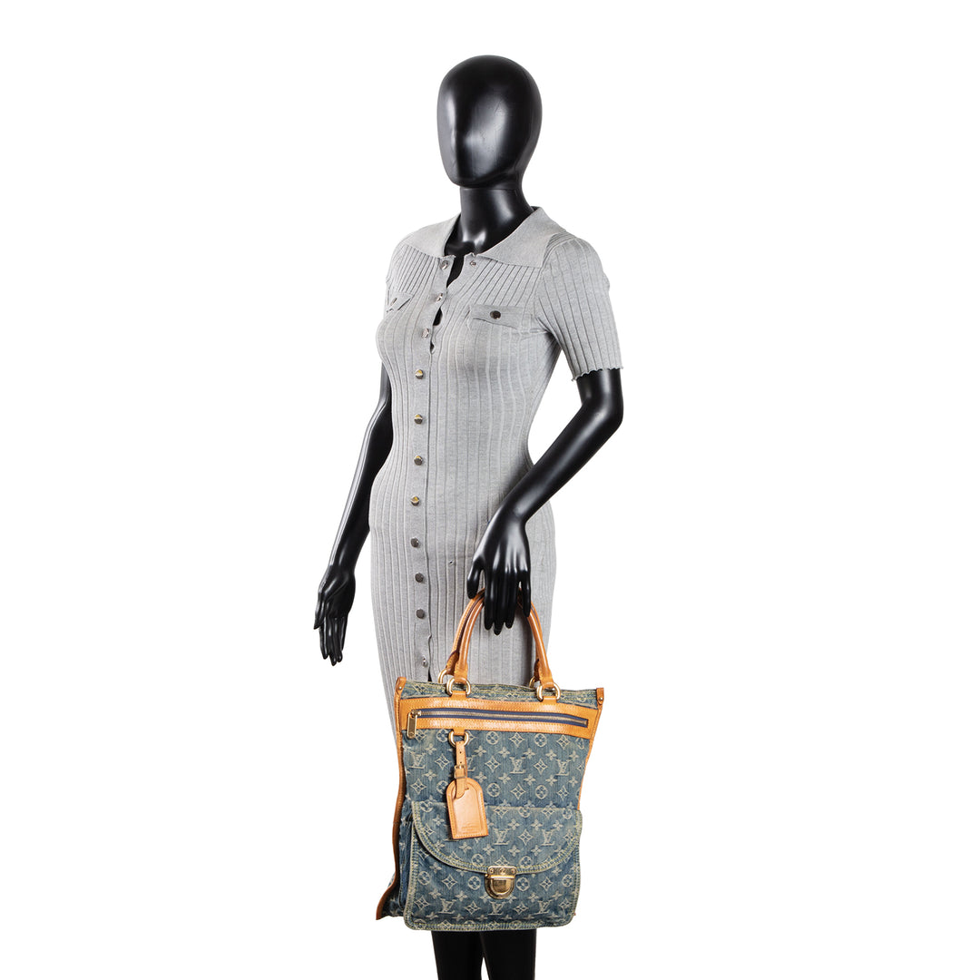 LOUIS VUITTON Denim Sac Plat - Blue