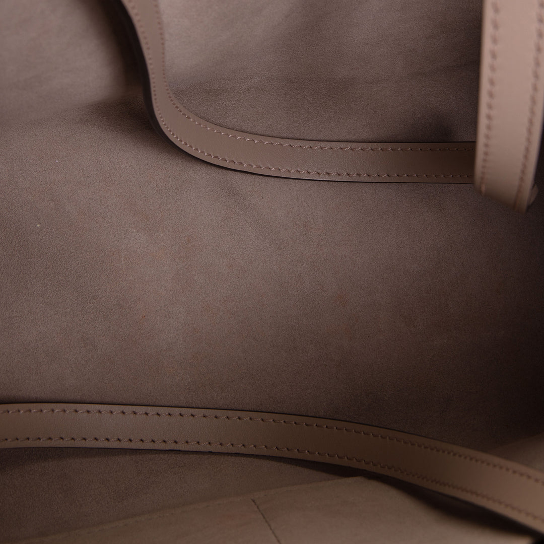 LOUIS VUITTON Bicolor Empreinte OntheGo MM - Dove/Cream