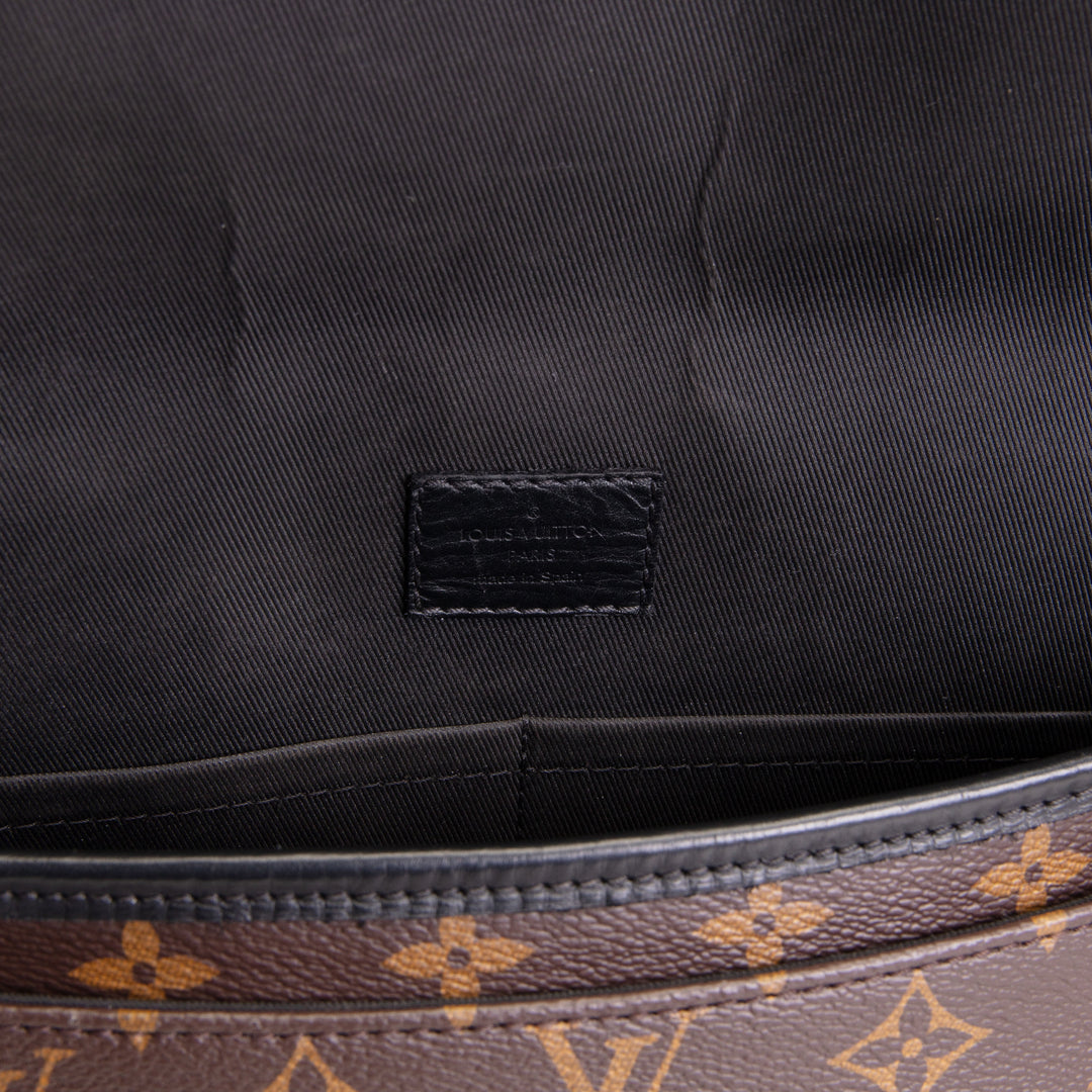 LOUIS VUITTON Monogram Macassar Magnetic Messenger OUTLET FINAL SALE