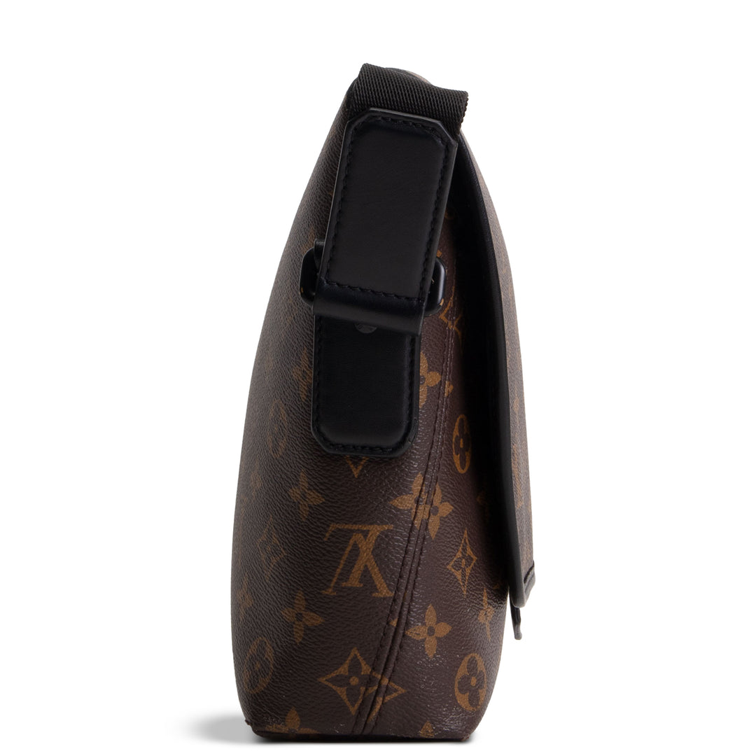 LOUIS VUITTON Monogram Macassar Magnetic Messenger OUTLET FINAL SALE