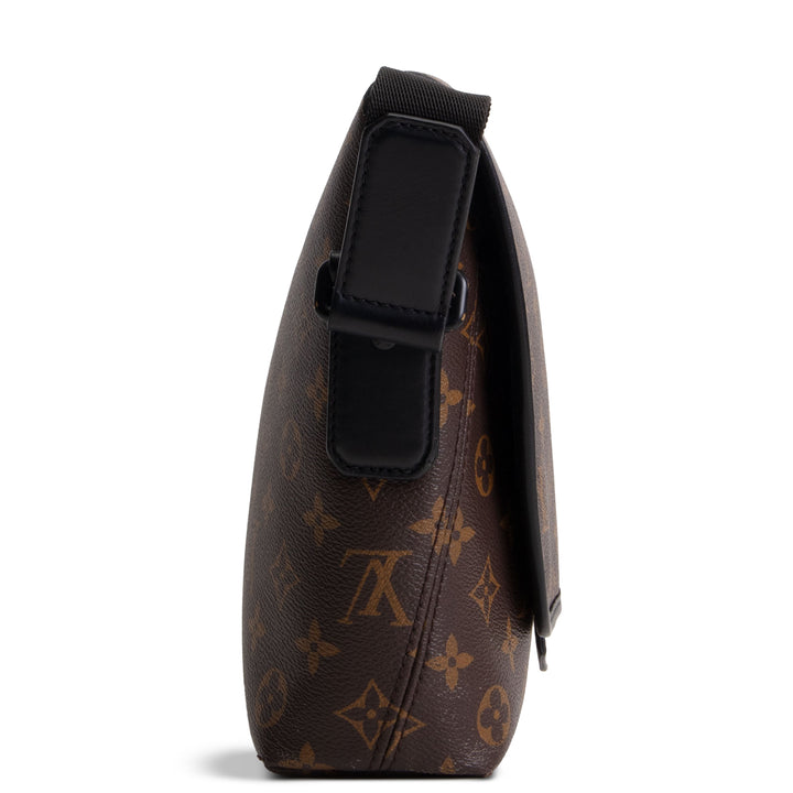 LOUIS VUITTON Monogram Macassar Magnetic Messenger OUTLET FINAL SALE
