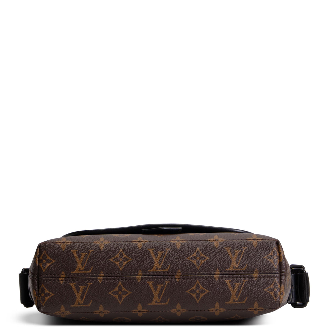 LOUIS VUITTON Monogram Macassar Magnetic Messenger OUTLET FINAL SALE