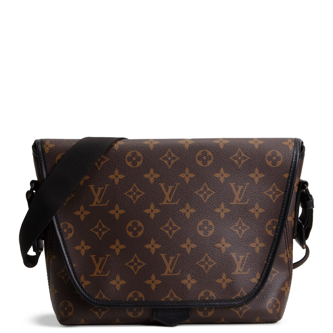 LOUIS VUITTON Monogram Macassar Magnetic Messenger OUTLET FINAL SALE