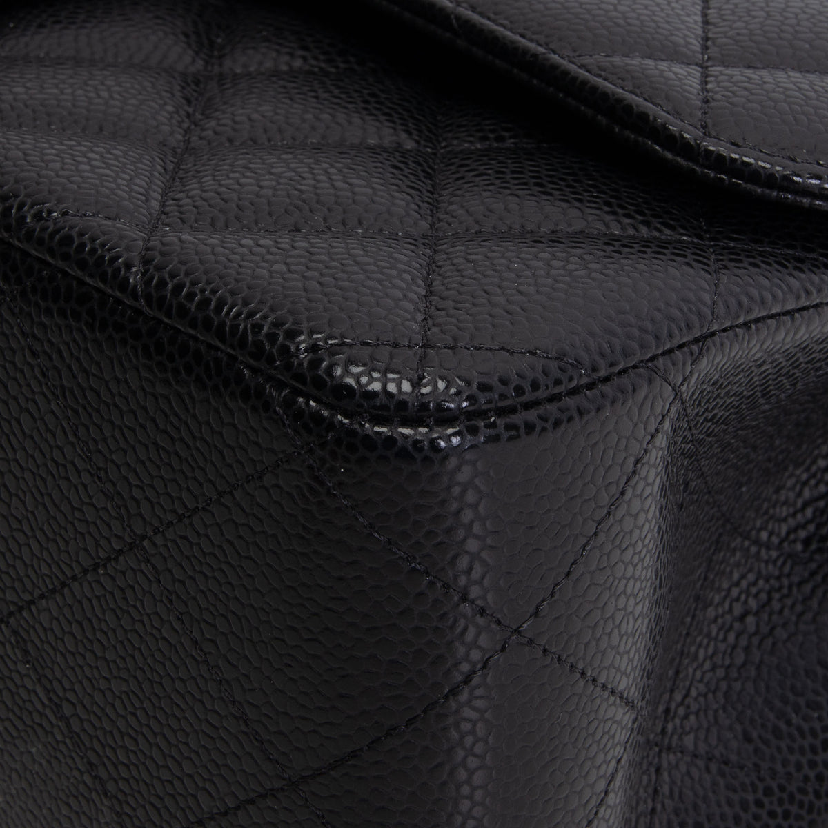 CHANEL Jumbo Double Flap - Quilted Caviar - Black