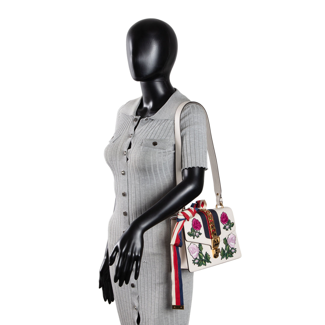 GUCCI Small Embroidered Sylvie - White