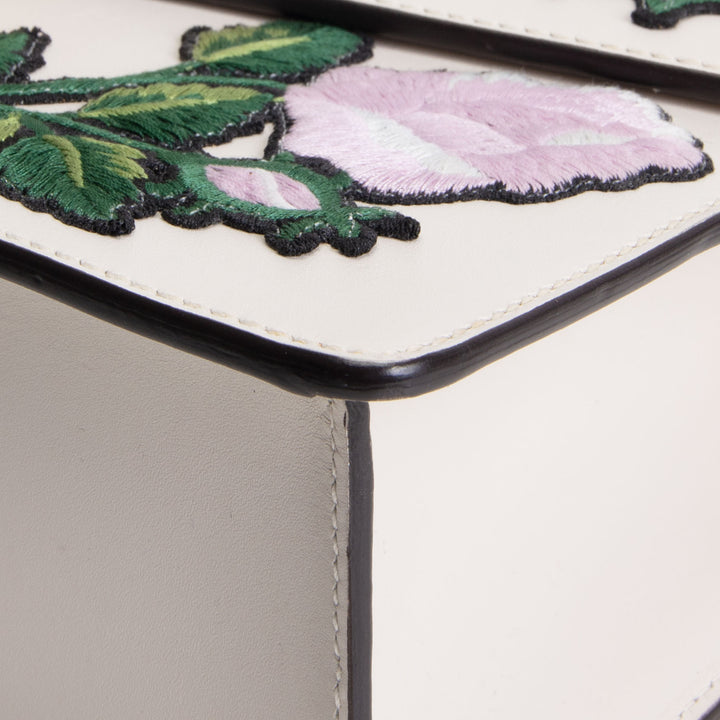 GUCCI Small Embroidered Sylvie - White