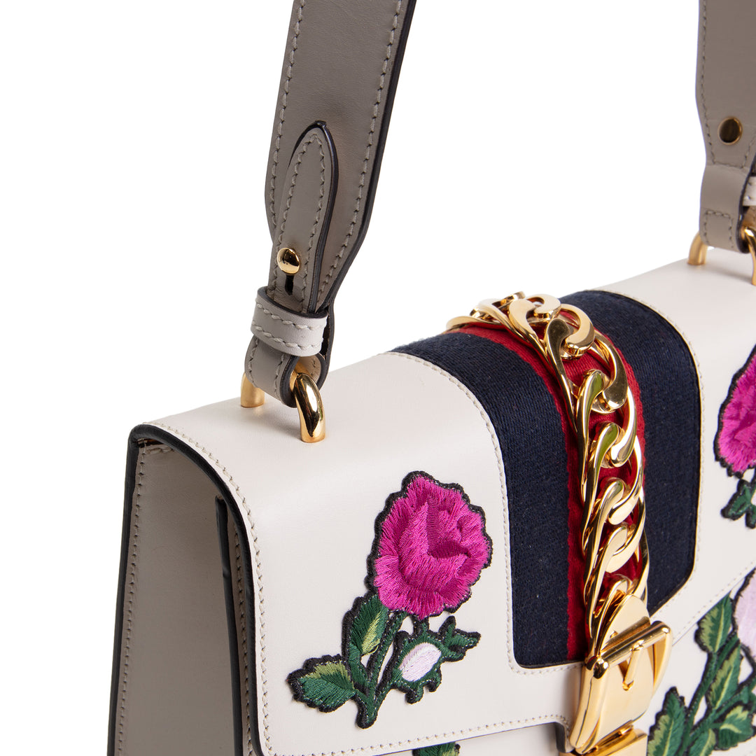 GUCCI Small Embroidered Sylvie - White