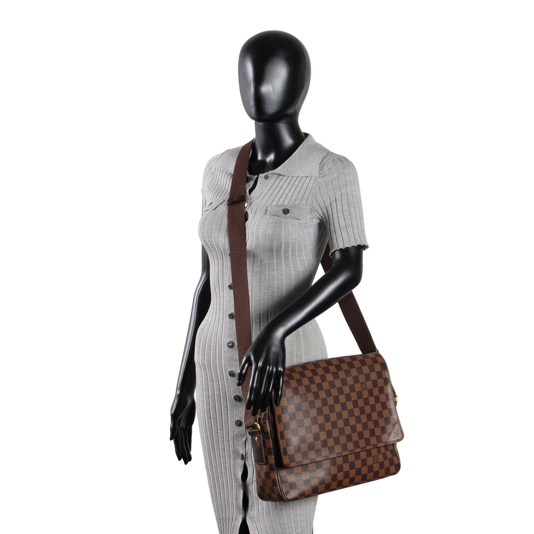 LOUIS VUITTON Shelton Messenger Damier Ebene MM