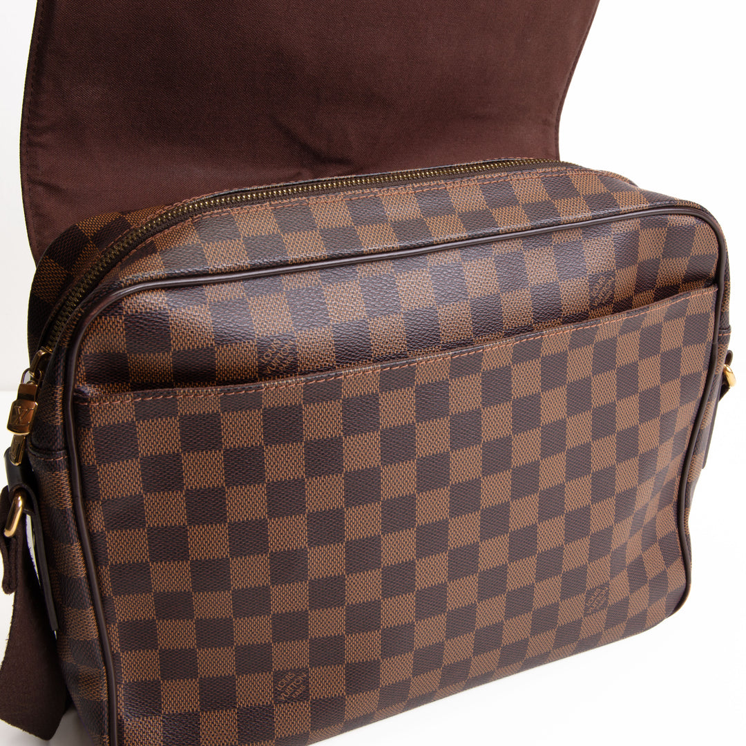 LOUIS VUITTON Shelton Messenger Damier Ebene MM