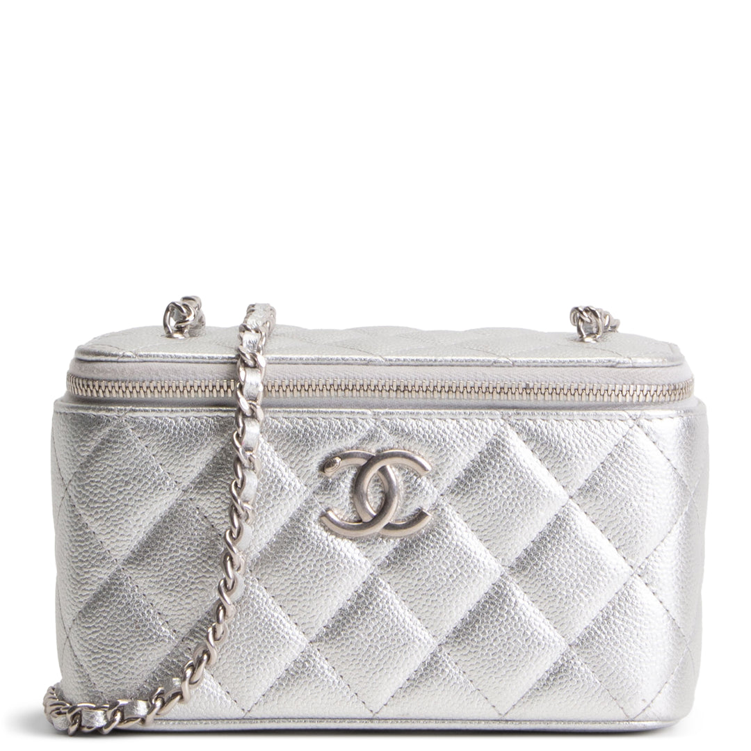 CHANEL Small Vanity Case - Metallic Silver Quilted Caviar