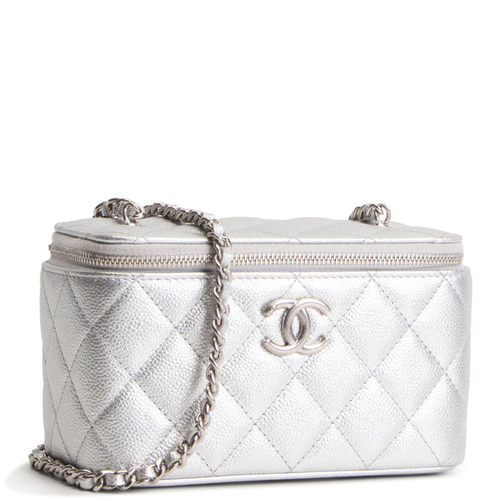 CHANEL Small Vanity Case - Metallic Silver Quilted Caviar