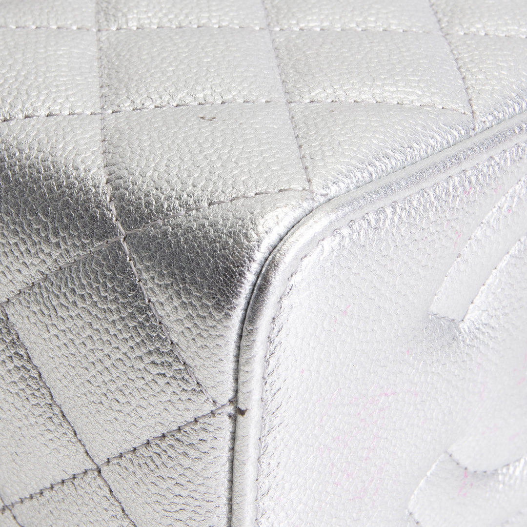 CHANEL Small Vanity Case - Metallic Silver Quilted Caviar