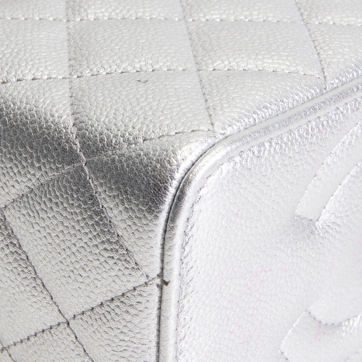 CHANEL Small Vanity Case - Metallic Silver Quilted Caviar