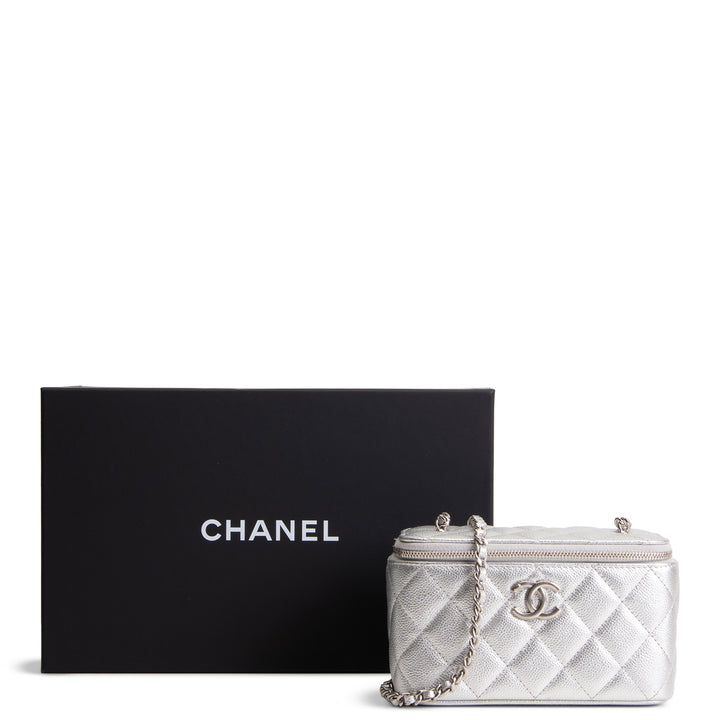 CHANEL Small Vanity Case - Metallic Silver Quilted Caviar