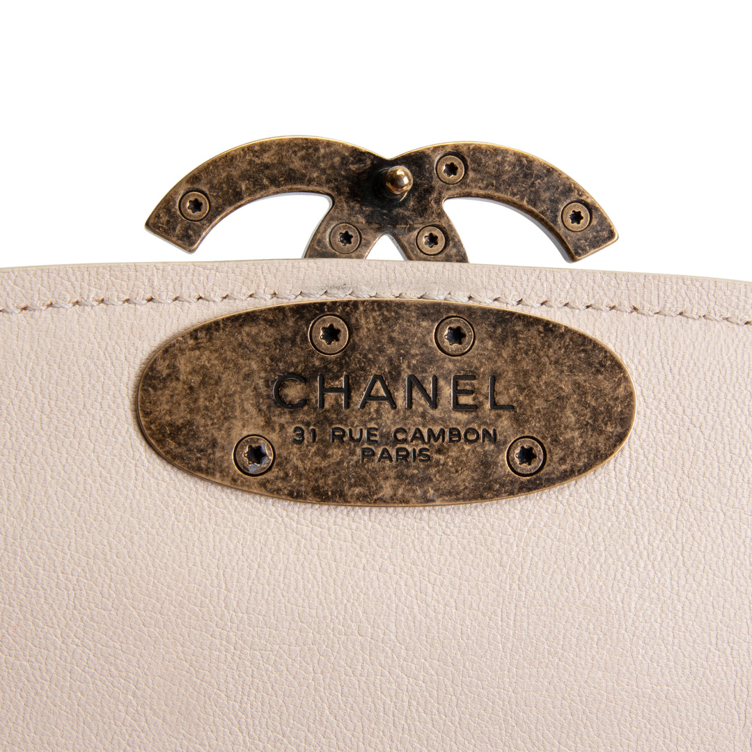 CHANEL Leather Coco Curve Flap Bag - Ivory