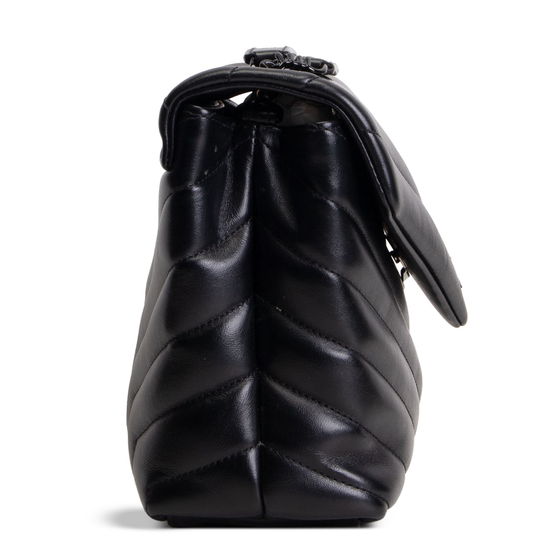 SAINT LAURENT Small Loulou - Black