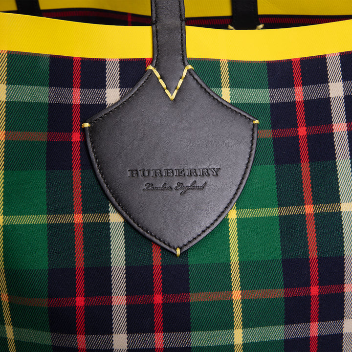 BURBERRY Reversible Giant Tote Tartan XL - Multicolor Check