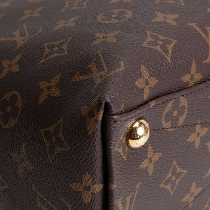 LOUIS VUITTON Monogram V Tote MM