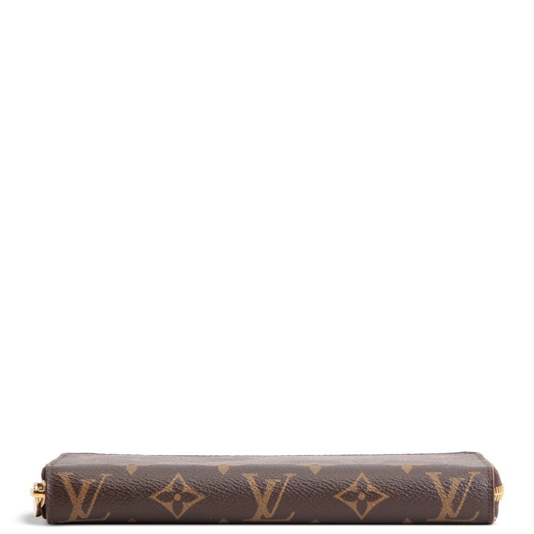 LOUIS VUITTON Monogram Zippy Wallet