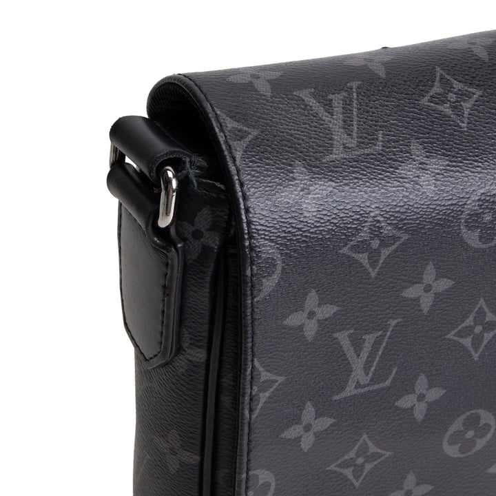 LOUIS VUITTON District PM Messenger - Eclipse Monogram
