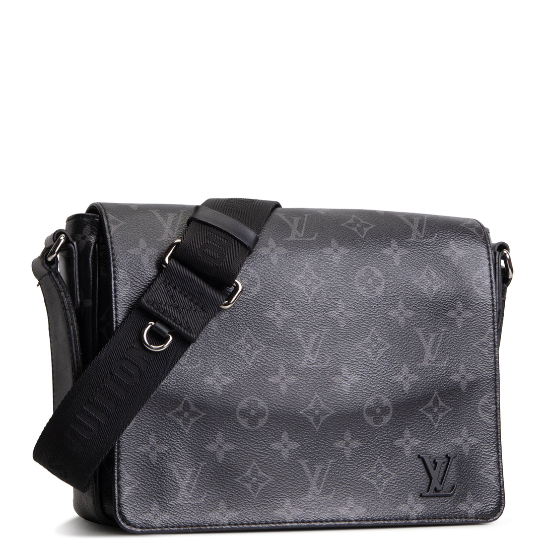 LOUIS VUITTON District PM Messenger - Eclipse Monogram