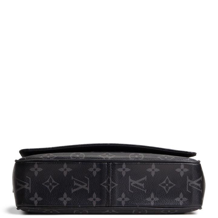 LOUIS VUITTON District PM Messenger - Eclipse Monogram