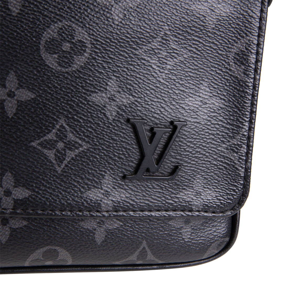 LOUIS VUITTON District PM Messenger - Eclipse Monogram