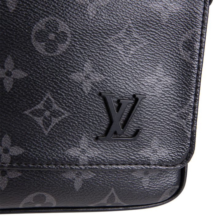LOUIS VUITTON District PM Messenger - Eclipse Monogram