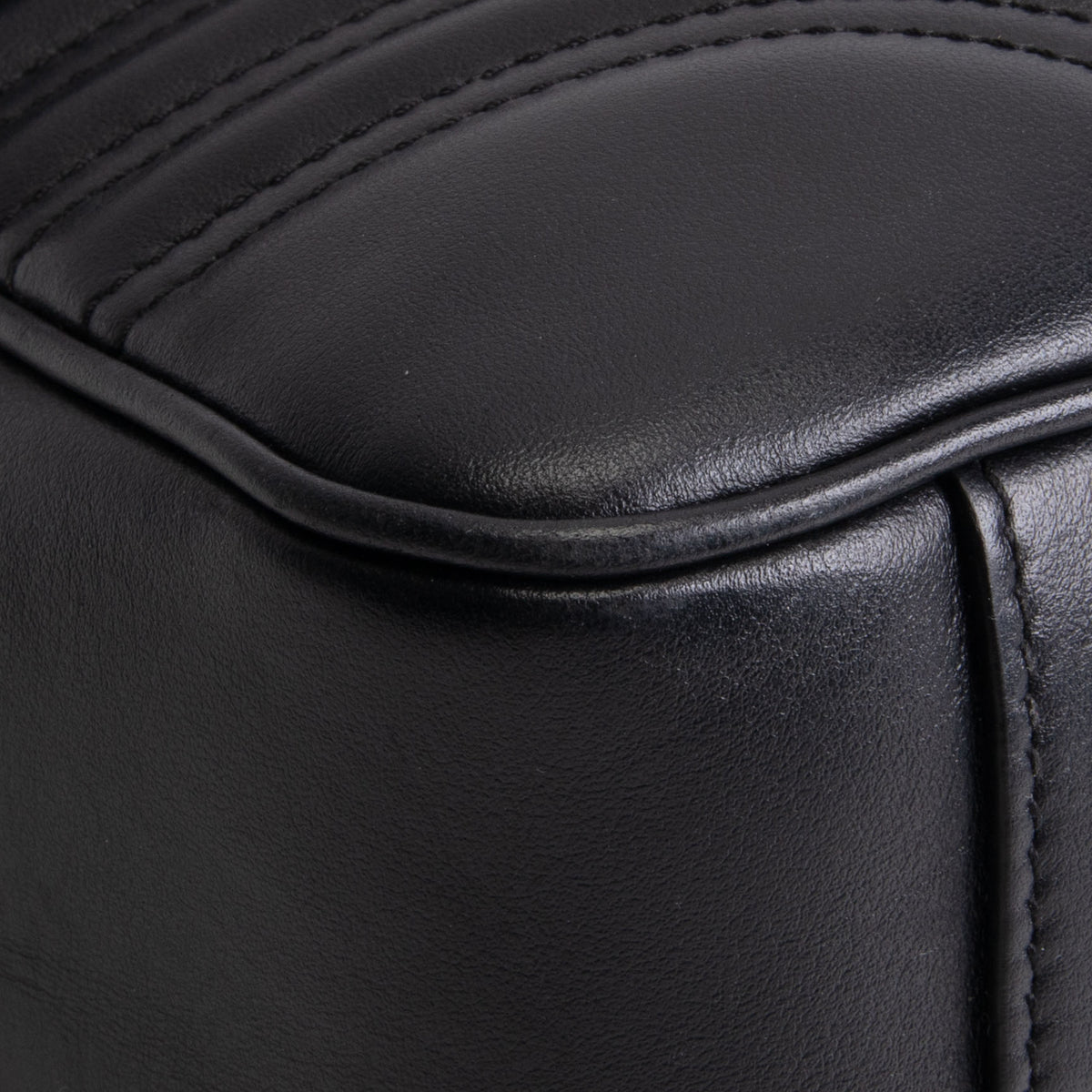 GUCCI GG Marmont Shoulder Flap Bag