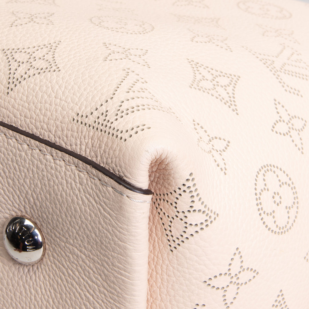 LOUIS VUITTON Monogram Mahina Carmel Hobo - Creme