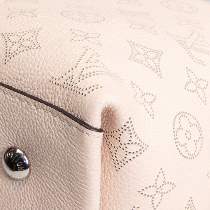 LOUIS VUITTON Monogram Mahina Carmel Hobo - Creme