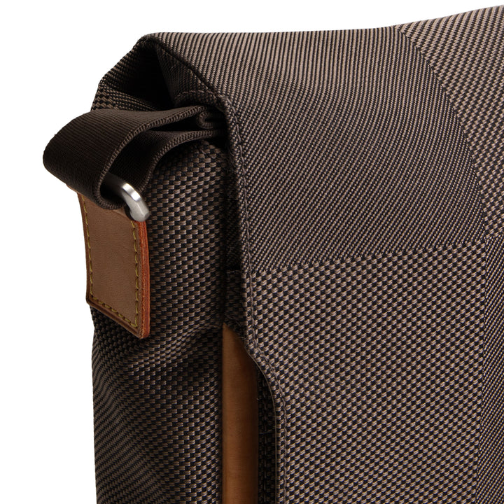 LOUIS VUITTON Damier Geant Messenger Bag - Gray