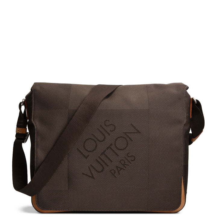 LOUIS VUITTON Damier Geant Messenger Bag - Gray