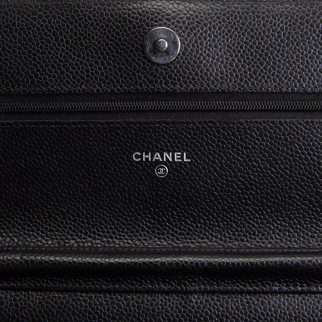 CHANEL Caviar Wallet on Chain - Black