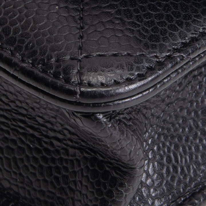 CHANEL Caviar Wallet on Chain - Black