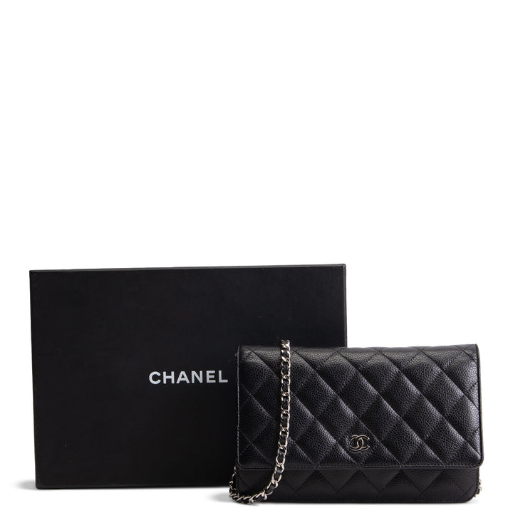 CHANEL Caviar Wallet on Chain - Black