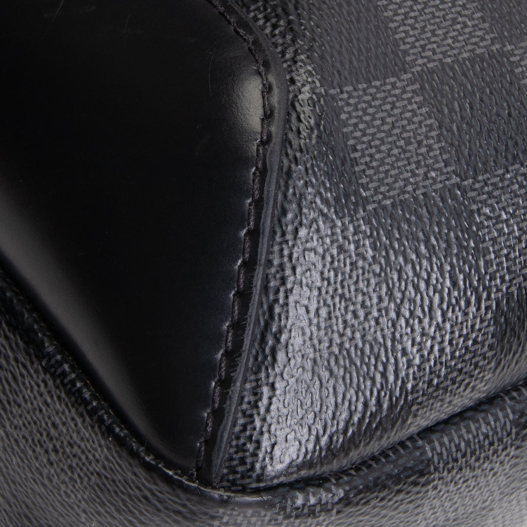 LOUIS VUITTON Damier Graphite Avenue Sling
