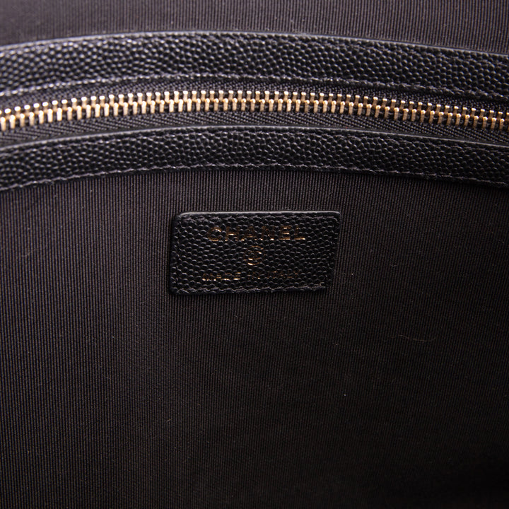 CHANEL Caviar Large O-Case - Black