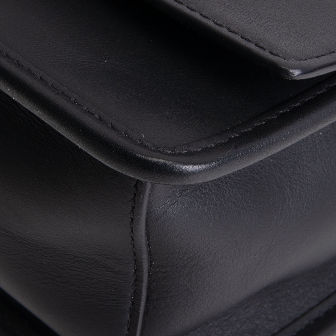 FENDI Leather Kan I F Shoulder Bag - Black