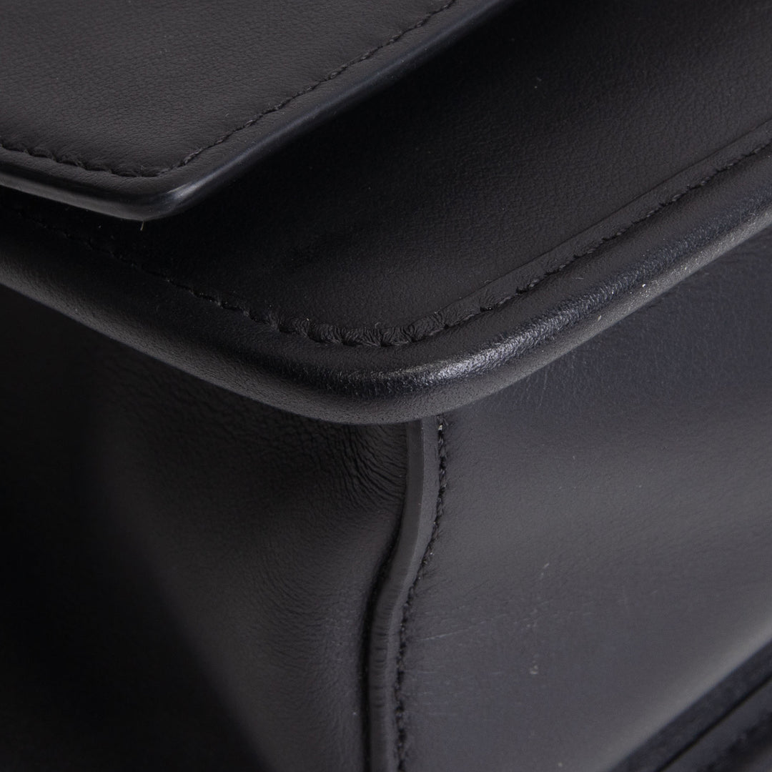 FENDI Leather Kan I F Shoulder Bag - Black