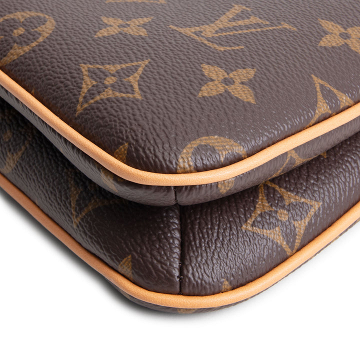 LOUIS VUITTON Monogram Pochette Liv