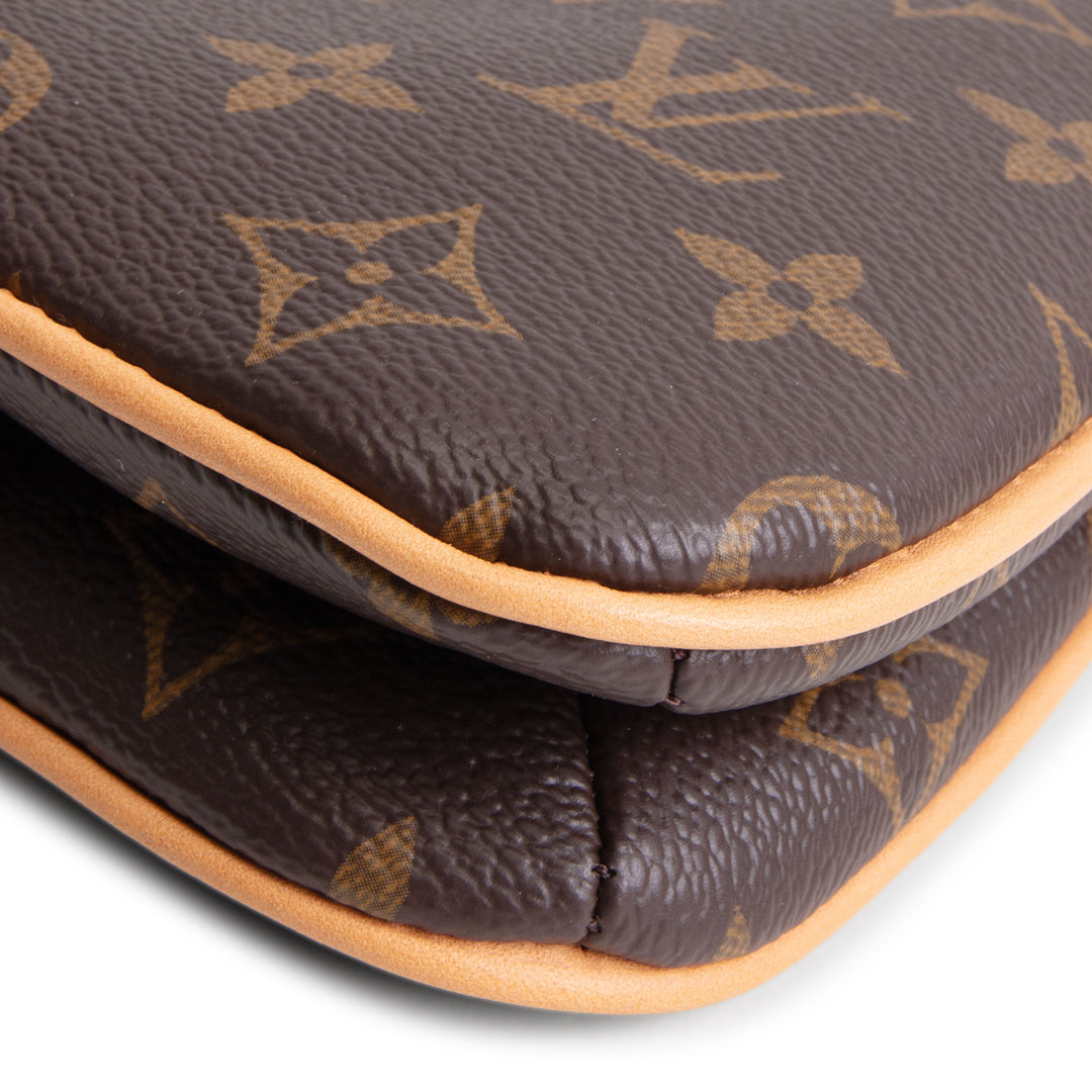 LOUIS VUITTON Monogram Pochette Liv