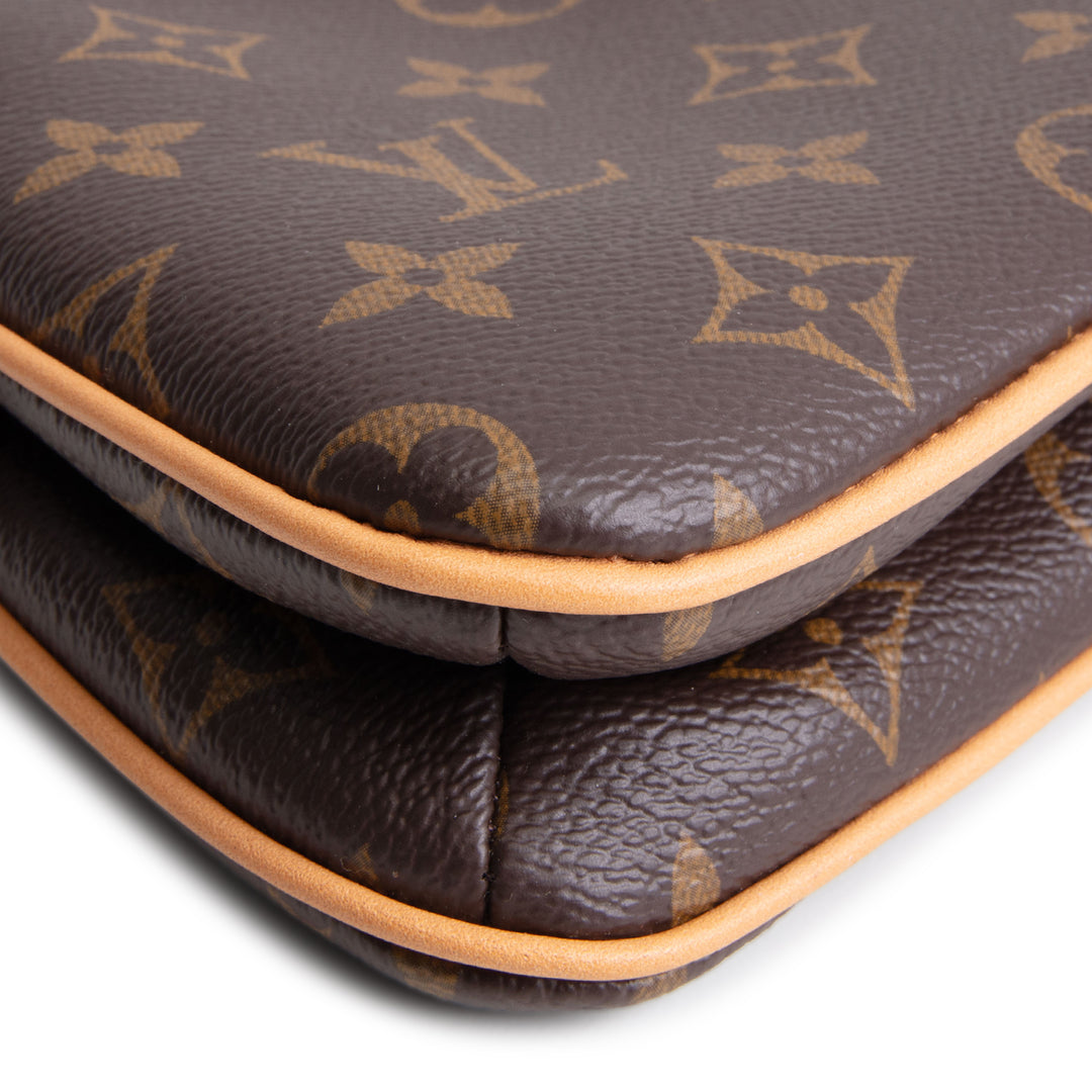 LOUIS VUITTON Monogram Pochette Liv