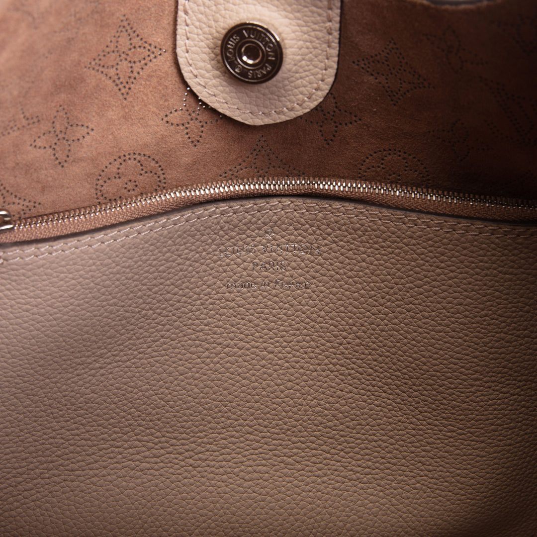 LOUIS VUITTON Monogram Mahina Carmel Hobo - Turtledove